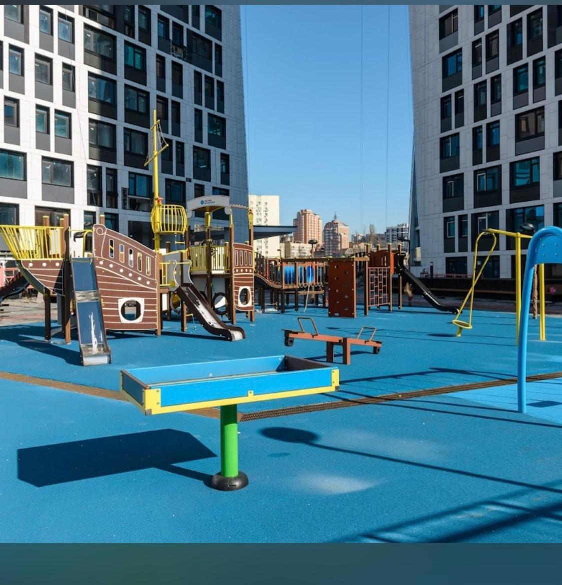 Apart Manhattan City Проспект Берестейський 11 Parking Kyiv Exterior photo